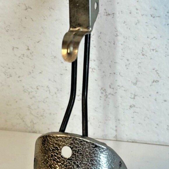 Vtg EKCO USA Metal Shoe Stretcher Shaper Keeper Insert Single Unit Adjustable - Picture 2 of 7